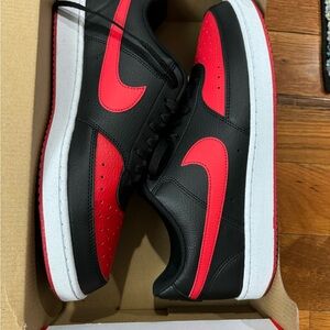 NIKE COURT VISION LOW